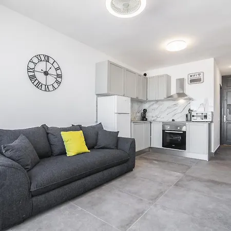 Beach, One Bedroom * Patalavaca